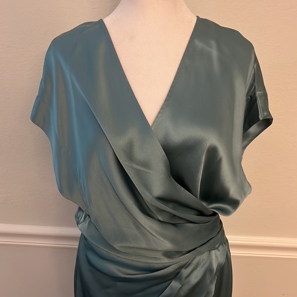 Elegant Asymmetrical Teal Dress - Picture 2 of 14
